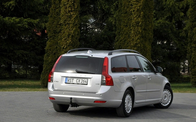 Volvo V50 cena 22900 przebieg: 232198, rok produkcji 2012 z Dęblin małe 704